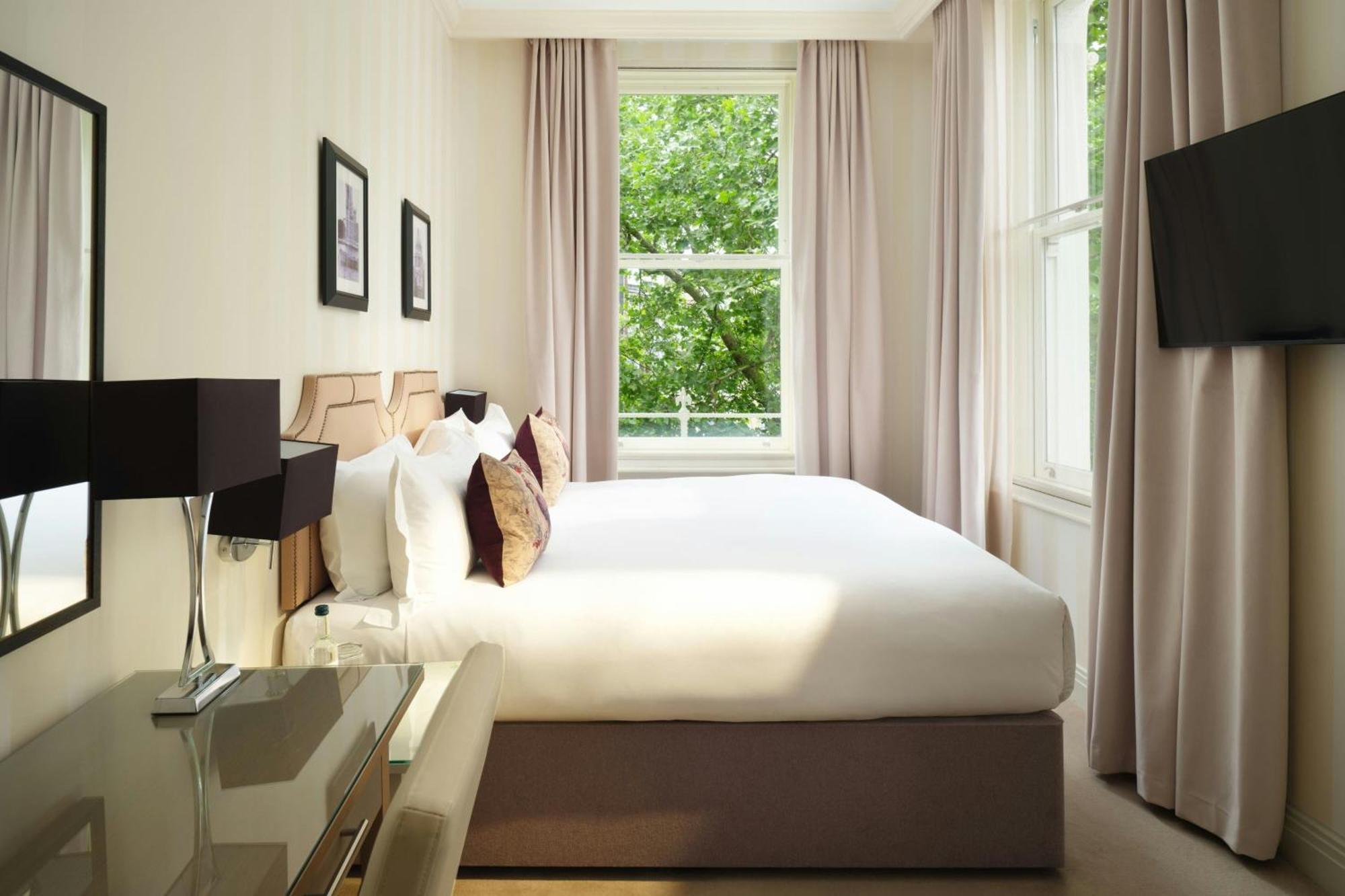 Xenia - Autograph Collection Hotel 4*